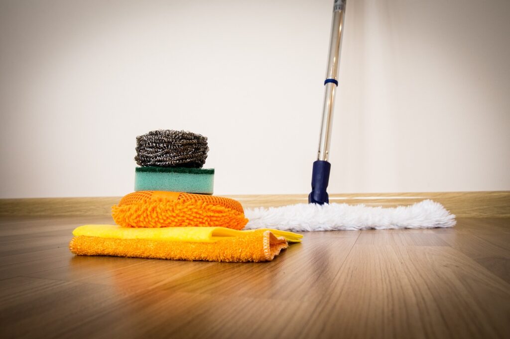 cleaning supplies, housekeeping, household chores-6701810.jpg