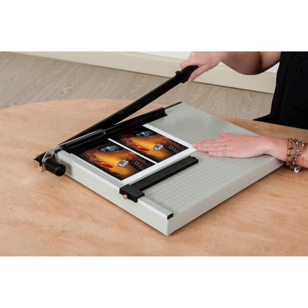 Dahle NA Vantage Guillotine Paper Trimmer - Image 3